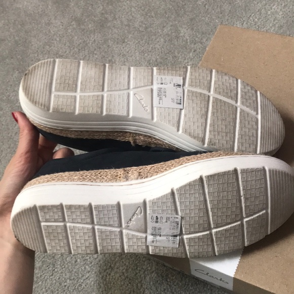 Clarks Navy Suede Sneakers - Picture 4 of 4